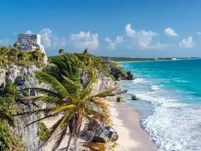 Vista panorámica de Tulum, Riviera Maya - destino ideal para su traslado privado